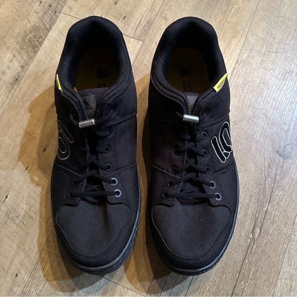 Adidas FreeRider PrimeBlue Canvas Mountain Bike Shoes - Picture 3 of 10